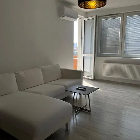 Appartamento In Nobelova, Free Parking, Near Center Bratislava